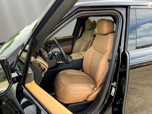 Used 2024 Land Rover Range Rover Sport SE AWD/4WD image 21