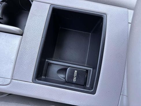 Used 2009 Toyota Camry FWD image 25