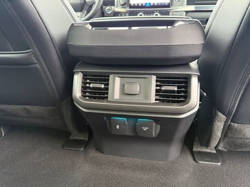 Used 2025 Ford F150 Lariat w/ Equipment Group 501A Mid image 22