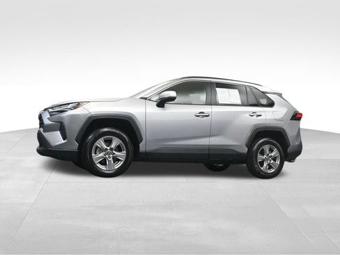 Used 2025 Toyota RAV4 XLE FWD image 25