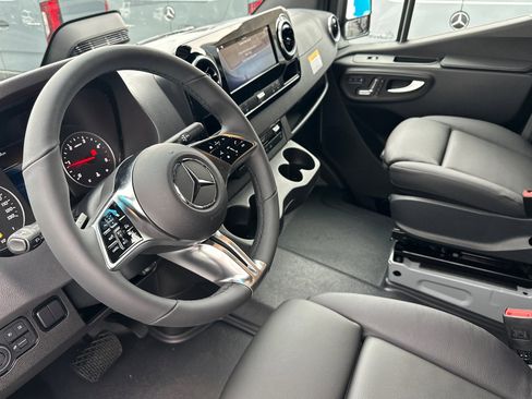 New 2026 Mercedes-Benz Sprinter 2500 image 10