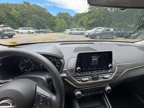 Used 2026 Nissan Altima 2.5 SV FWD image 33