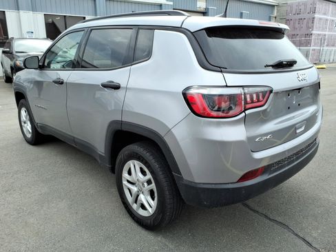 Used 2018 Jeep Compass Sport w/ Tech Group AWD/4WD image 7