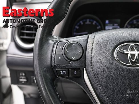Used 2018 Toyota RAV4 XLE AWD/4WD image 15