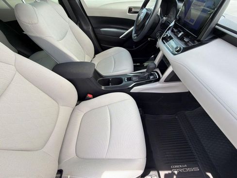 Certified 2023 Toyota Corolla Cross L FWD image 34
