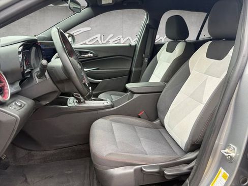 Used 2024 Chevrolet Trax RS image 19