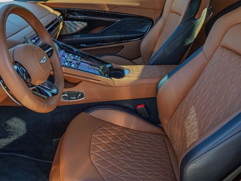 Used 2024 Aston Martin DB12 Coupe image 21