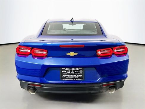 Used 2021 Chevrolet Camaro LT image 6