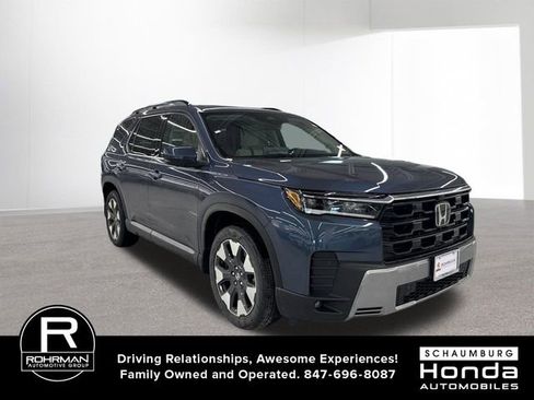 New 2026 Honda Pilot Touring image 3