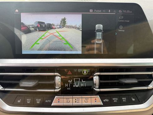 Used 2022 BMW 330e xDrive w/ M Sport Package image 17