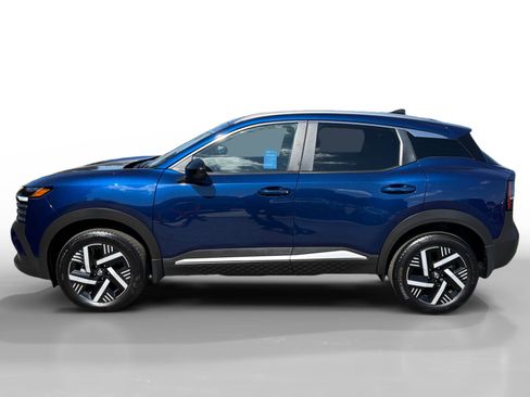 Used 2026 Nissan Kicks SV FWD image 2
