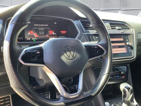 Used 2022 Volkswagen Tiguan SE R-Line image 9