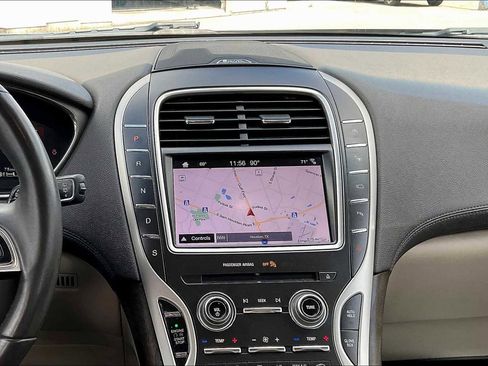 Used 2019 Lincoln Nautilus Reserve image 6