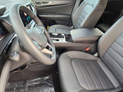 New 2026 Volkswagen Atlas Cross Sport SEL R-Line image 6