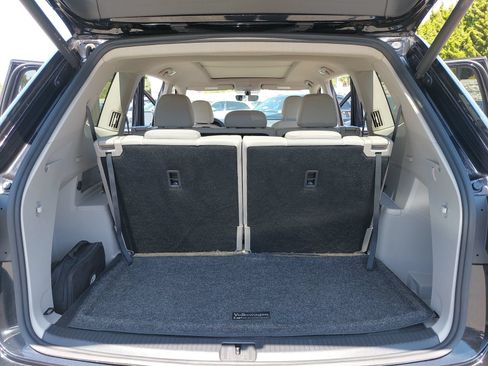 Used 2023 Volkswagen Atlas SE w/ Panoramic Sunroof Package FWD image 13