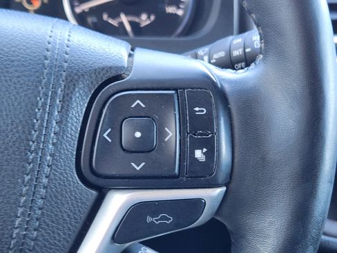 Used 2016 Toyota Highlander Limited Platinum AWD/4WD image 30