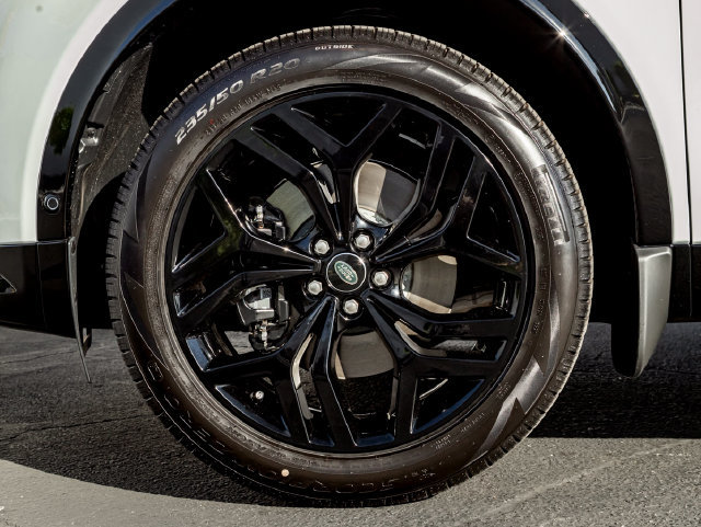 New 2026 Land Rover Discovery Sport Landmark AWD/4WD image 11