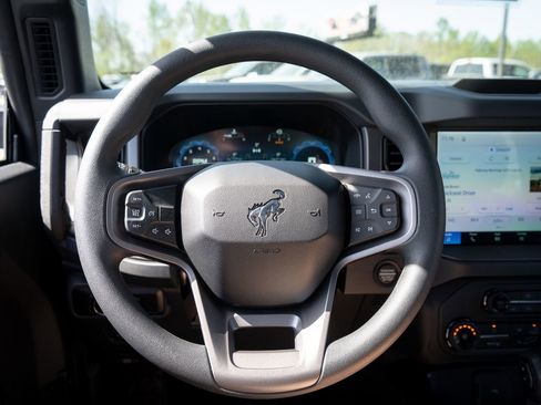 New 2026 Ford Bronco 2-Door AWD/4WD image 26