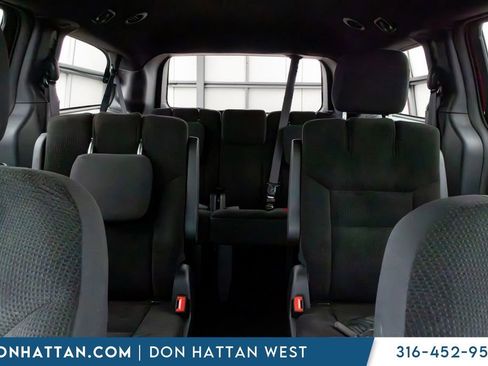 Used 2019 Dodge Grand Caravan SE FWD image 13