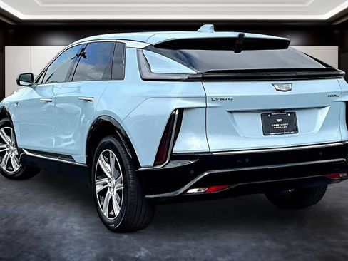 Certified 2024 Cadillac Lyriq Tech AWD/4WD image 4
