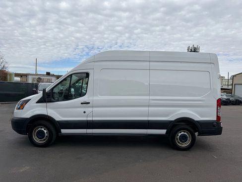 Used 2019 Ford Transit 250 148 High Roof image 2