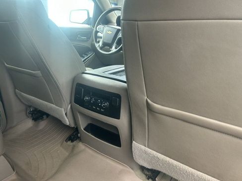 Used 2017 Chevrolet Suburban LT AWD/4WD image 11