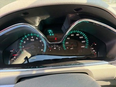 Used 2017 Chevrolet Traverse LT AWD/4WD image 9
