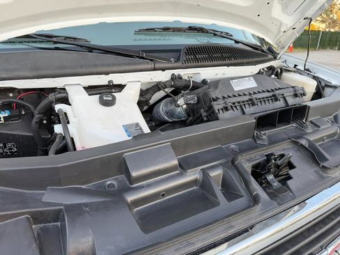 Used 2024 GMC Savana 2500 RWD 2500 135 w/ Driver Convenience Package image 24