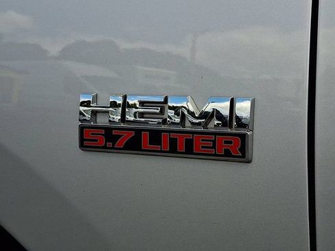 Used 2019 RAM 1500 Big Horn AWD/4WD image 33
