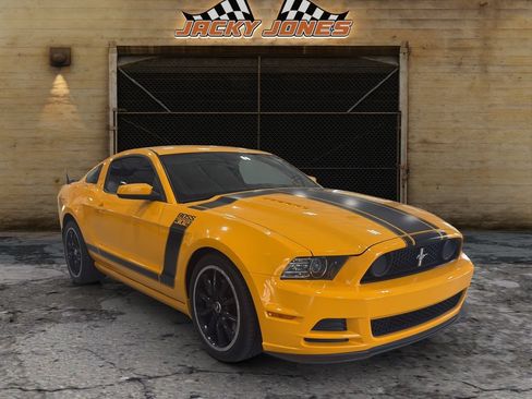 Used 2013 Ford Mustang Boss 302 RWD image 13
