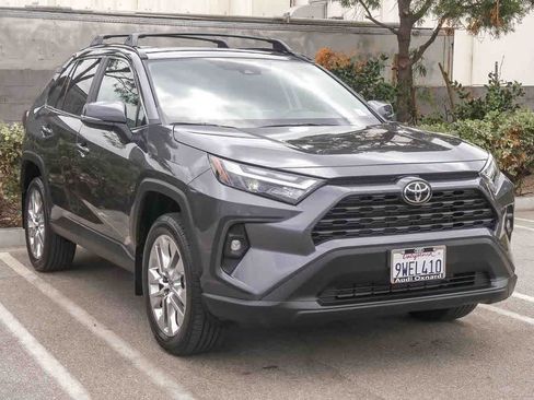 Used 2025 Toyota RAV4 XLE Premium FWD image 3