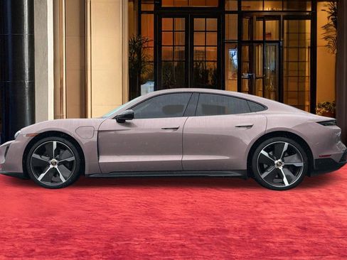 Used 2021 Porsche Taycan 4S image 2