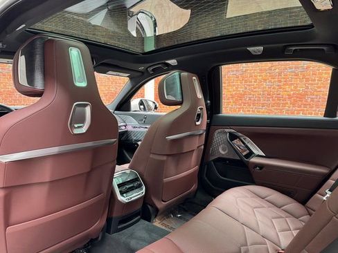 Used 2026 BMW 740i xDrive 740i xDrive w/ Executive Package image 25