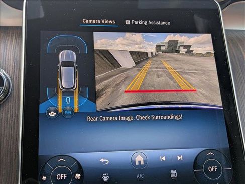 Certified 2026 Mercedes-Benz GLC 300 image 10