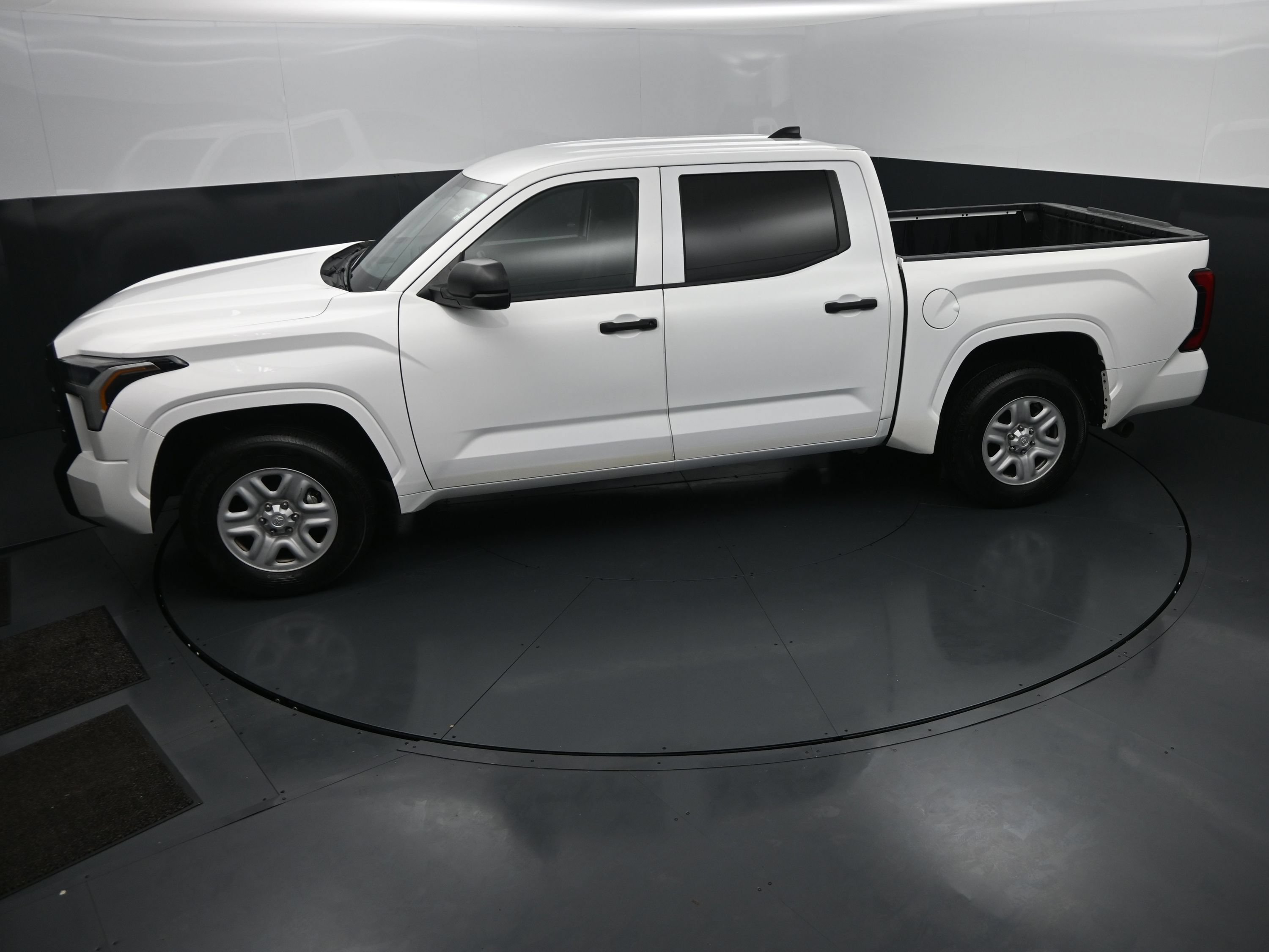 Used 2022 Toyota Tundra SR w/ SR Tow Package RWD image 27