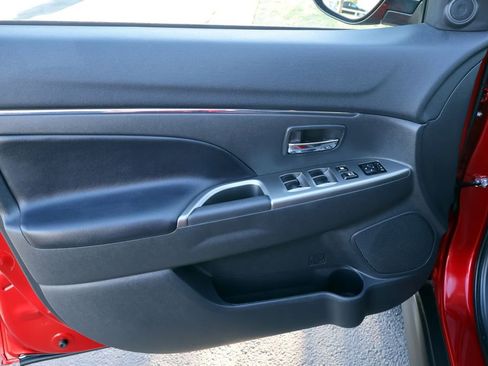 Used 2025 Mitsubishi Outlander Sport ES AWD/4WD image 26