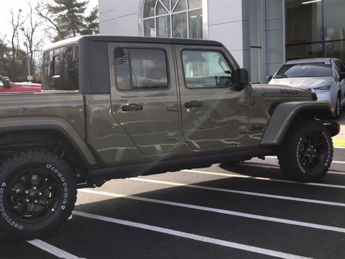 New 2026 Jeep Gladiator Willys image 8