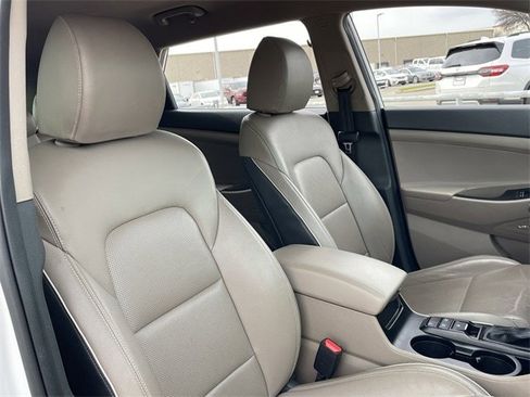 Used 2020 Hyundai Tucson Limited image 25