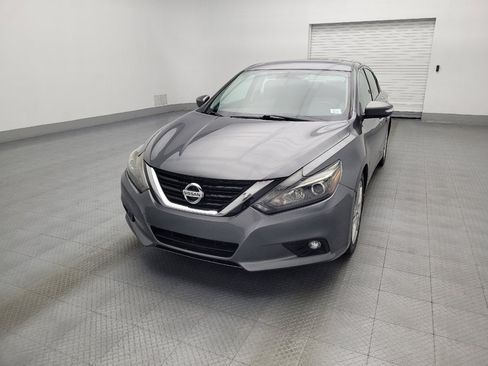 Used 2017 Nissan Altima 3.5 SL w/ 3.5SL Technology Package image 15