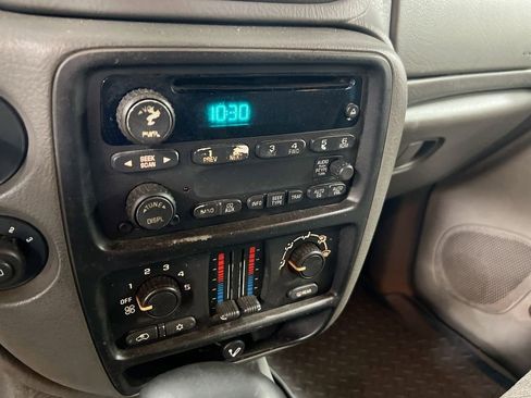 Used 2004 Chevrolet TrailBlazer LS w/ LS Preferred Equipment Group image 14