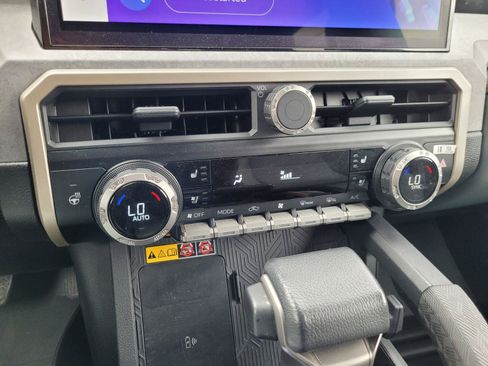 Used 2024 Toyota Tacoma 4x4 Double Cab Hybrid image 27