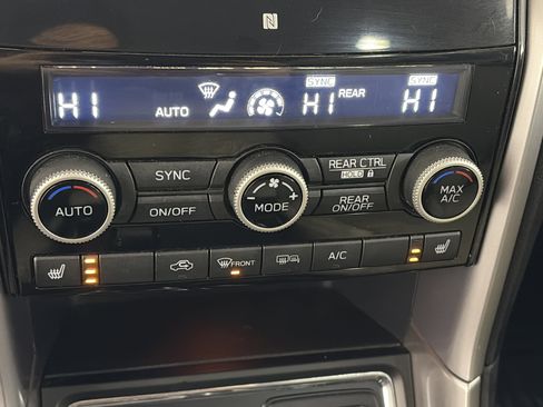 Used 2020 Subaru Ascent Limited w/ Popular Package #2A image 23