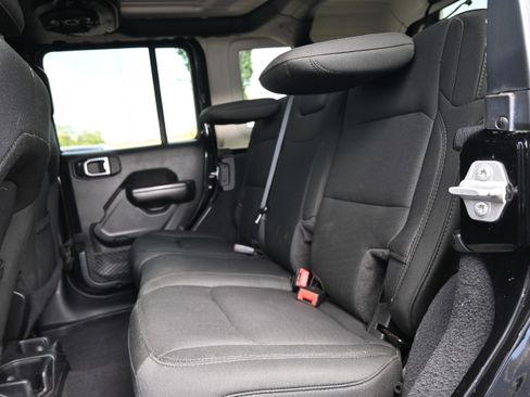 Used 2020 Jeep Wrangler Unlimited Sport S AWD/4WD image 29