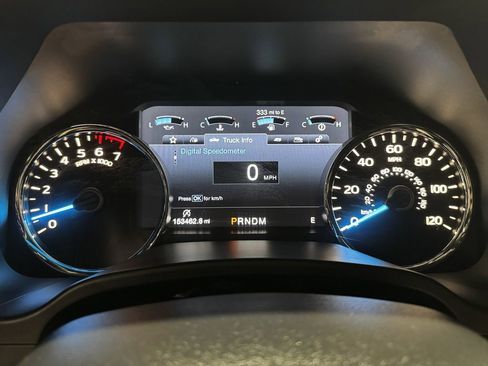 Used 2017 Ford F150 Lariat w/ Equipment Group 502A Luxury AWD/4WD image 7