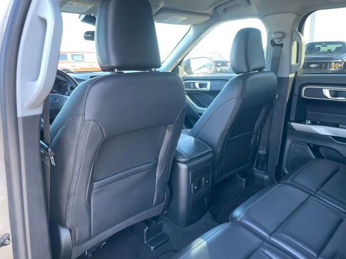Used 2023 Ford Explorer XLT w/ Equipment Group 202A AWD/4WD image 54