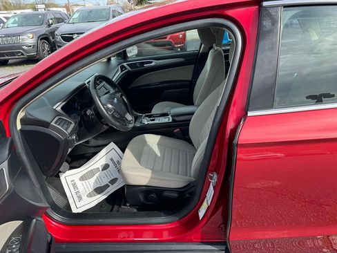 Used 2020 Ford Fusion S image 10