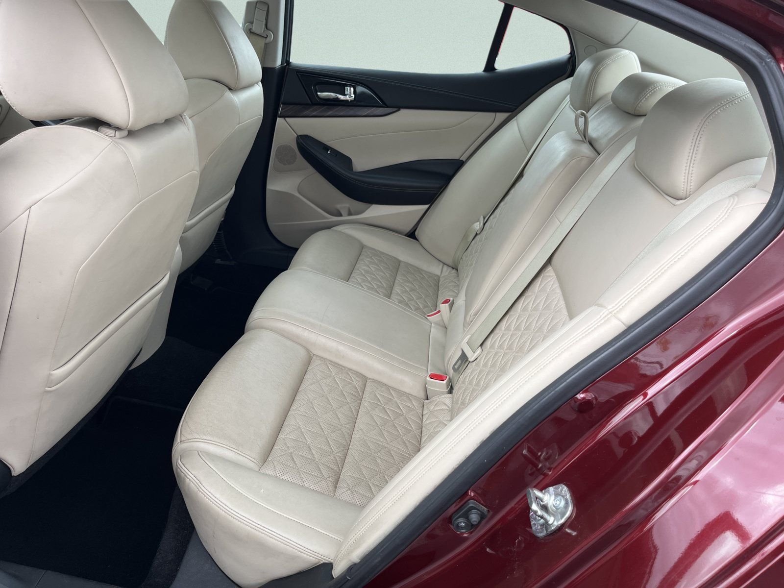 Used 2016 Nissan Maxima Platinum FWD image 18