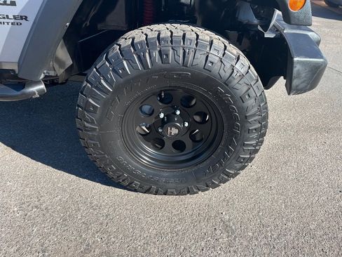 Used 2017 Jeep Wrangler Unlimited Sport w/ Quick Order Package 24S image 39