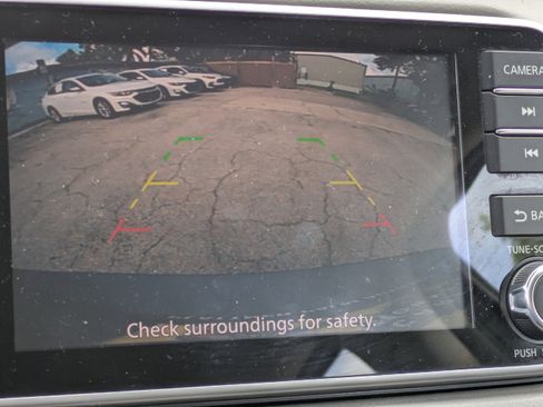 Used 2021 Nissan Versa SV image 26