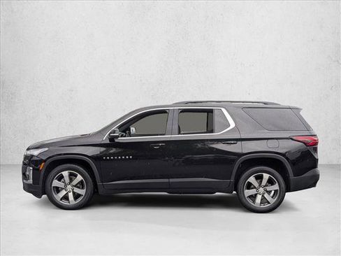 Used 2023 Chevrolet Traverse LT w/ LT Premium Package AWD/4WD image 8
